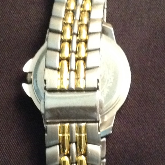 Vintage Geneva Gold & Silver Quartz Dress Watch - Picture 3 of 7